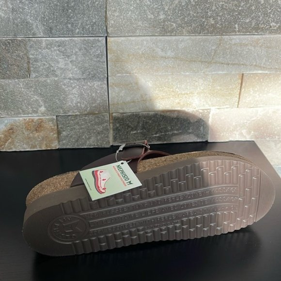 Mephisto Women's Helen Thong Sandal - Picture 10 of 11